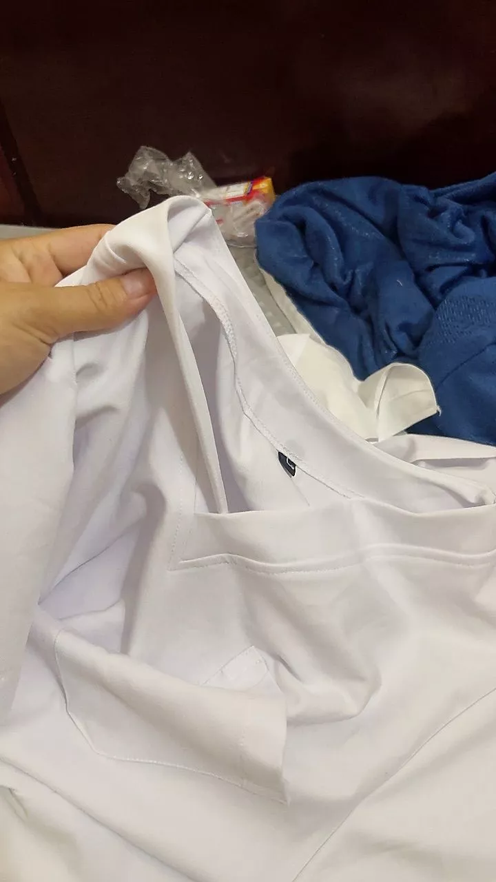 Bộ Quần Áo Scrubs Cổ Tim Cao Cấp Nam - Màu Trắng photo review