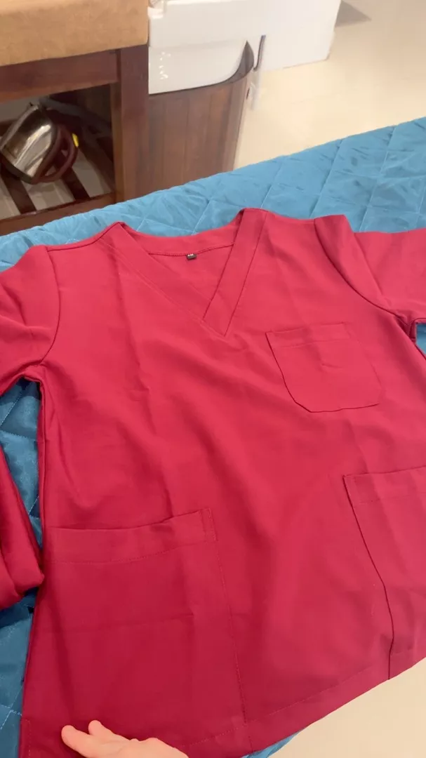 Bộ Scrubs Cổ Tim Màu Đỏ Đô Cao Cấp - Mã SC07 photo review